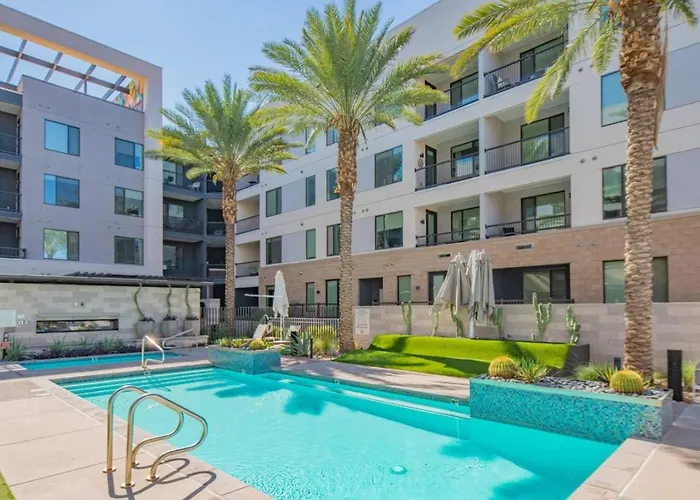 Dt 1bd With Pool Gym Parking Wd