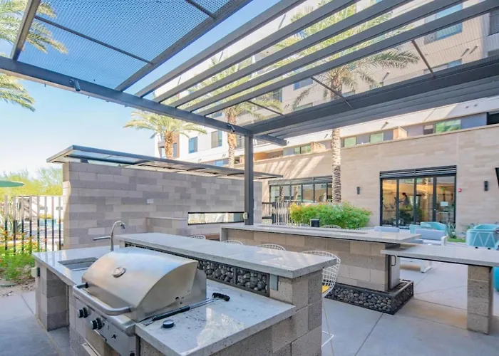 Dt 1bd With Pool Gym Parking Wd *